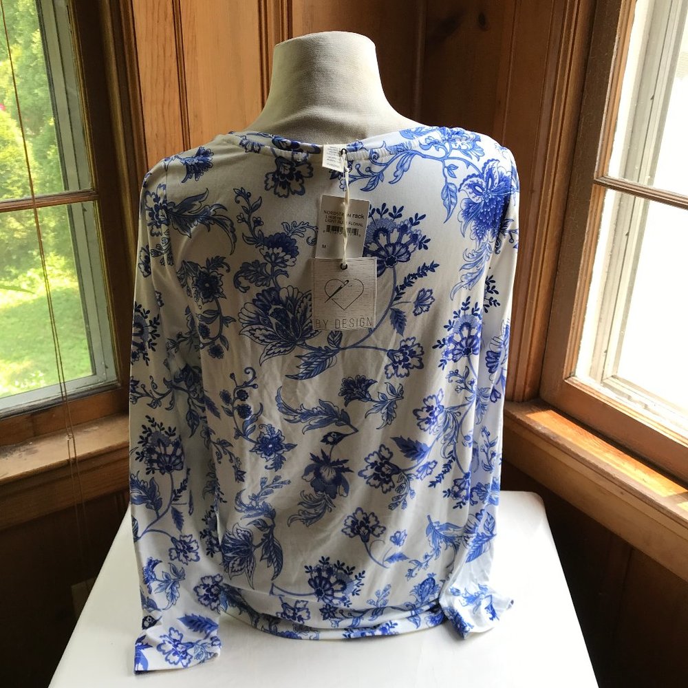 NWT BY DESIGN long sleeve blue and white shirt, size Medium. - Picture 2 of 3